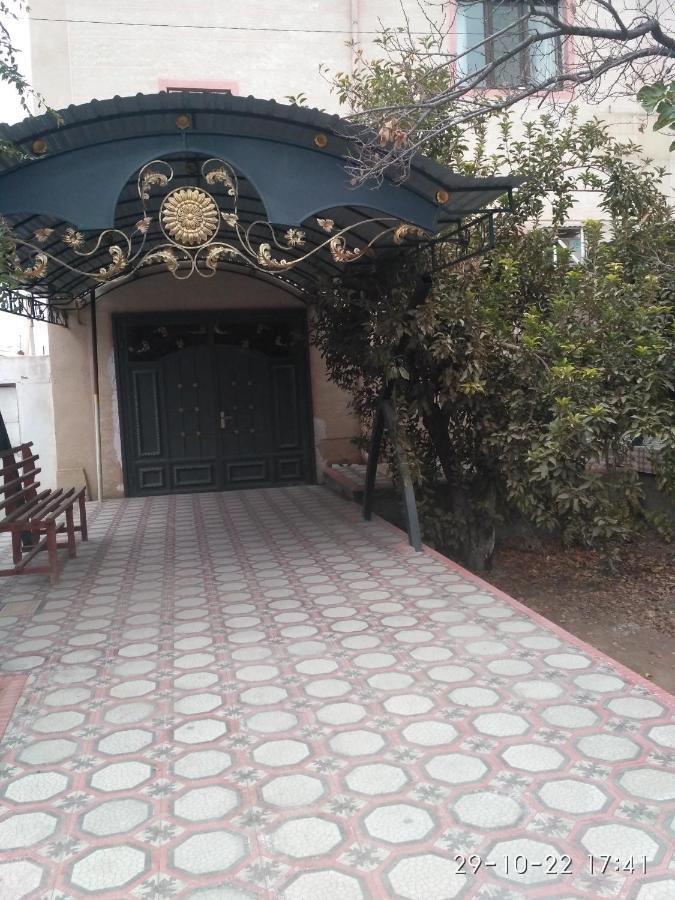 Western House Qorowul Exterior foto